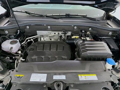 New 2025 Volkswagen Atlas SE image 31