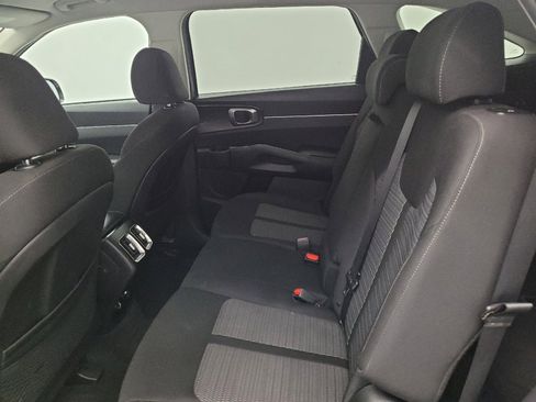 Used 2022 Kia Sorento LX FWD image 18