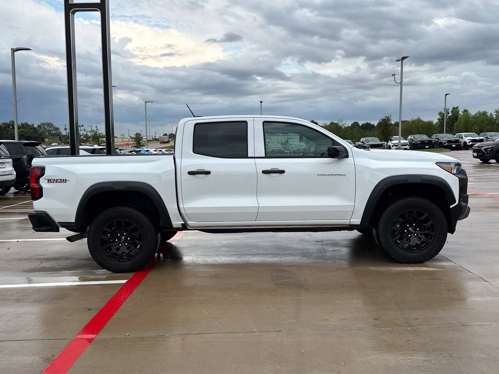Certified 2024 Chevrolet Colorado Trail Boss w/ Technology Package AWD/4WD image 7