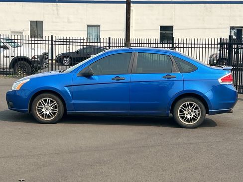 Used 2010 Ford Focus SE FWD image 10