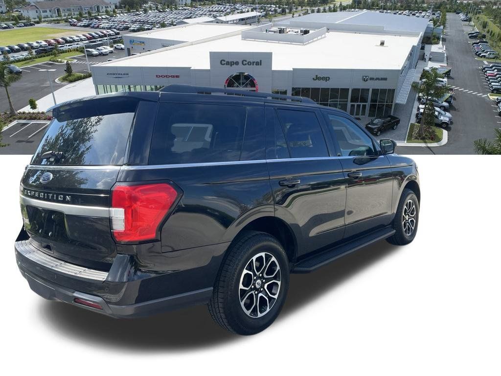 Used 2024 Ford Expedition XLT AWD/4WD image 8