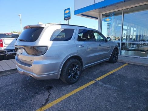 Used 2018 Dodge Durango R/T w/ Technology Group AWD/4WD image 3