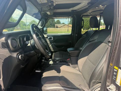 Used 2021 Jeep Wrangler Unlimited Sport AWD/4WD image 10