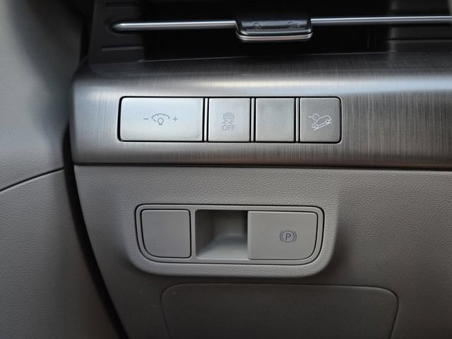 Used 2025 Hyundai Kona SEL AWD/4WD image 26