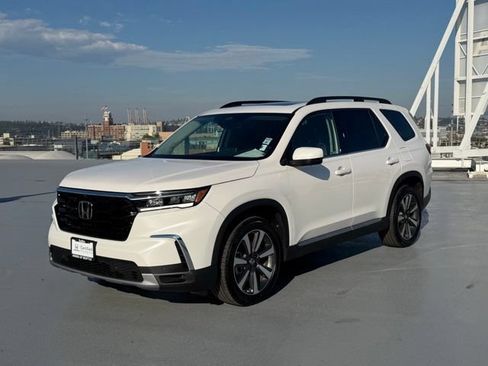Used 2025 Honda Pilot Elite image 7