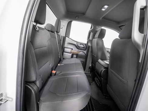 Used 2022 GMC Sierra 1500 SLE image 9