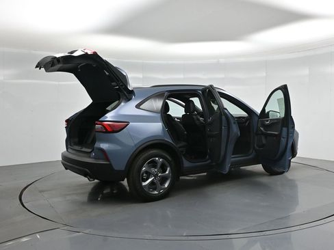 Certified 2025 Ford Escape ST-Line w/ Equipment Group 301A image 6