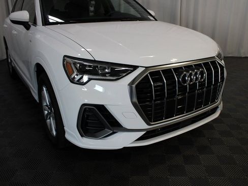 New 2025 Audi Q3 2.0T Premium image 32