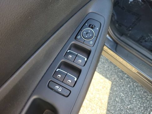 Used 2023 Hyundai Santa Fe SEL FWD image 13