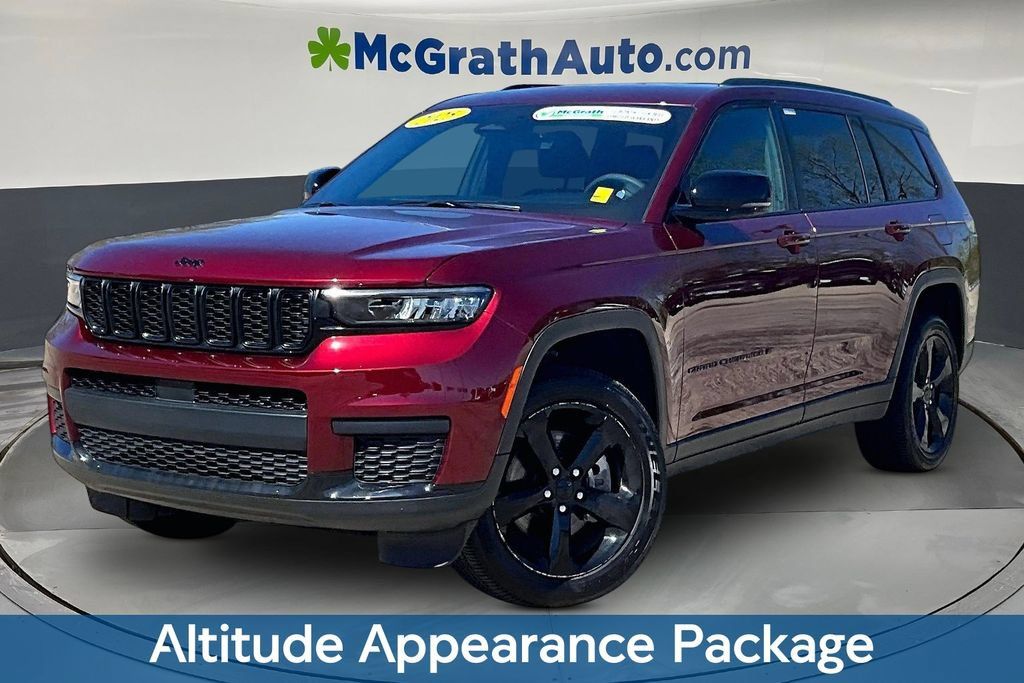 Used 2025 Jeep Grand Cherokee L Laredo AWD/4WD image 3