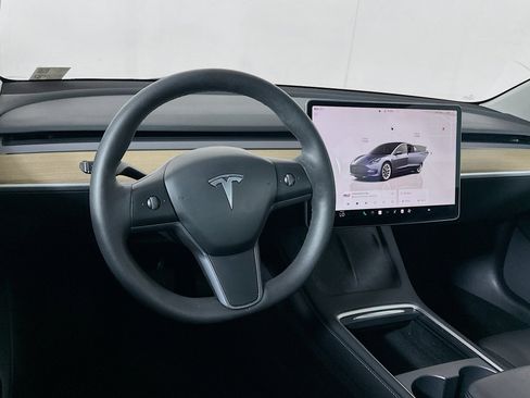 Used 2023 Tesla Model 3 Standard Range image 17