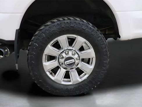 Used 2017 Ford F350 Platinum w/ Platinum Ultimate Package image 28