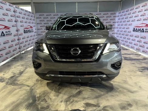 Used 2020 Nissan Pathfinder Platinum image 3