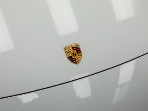 Used 2023 Porsche Panamera image 10