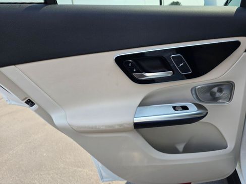 Used 2026 Mercedes-Benz GLC 300 4MATIC image 19