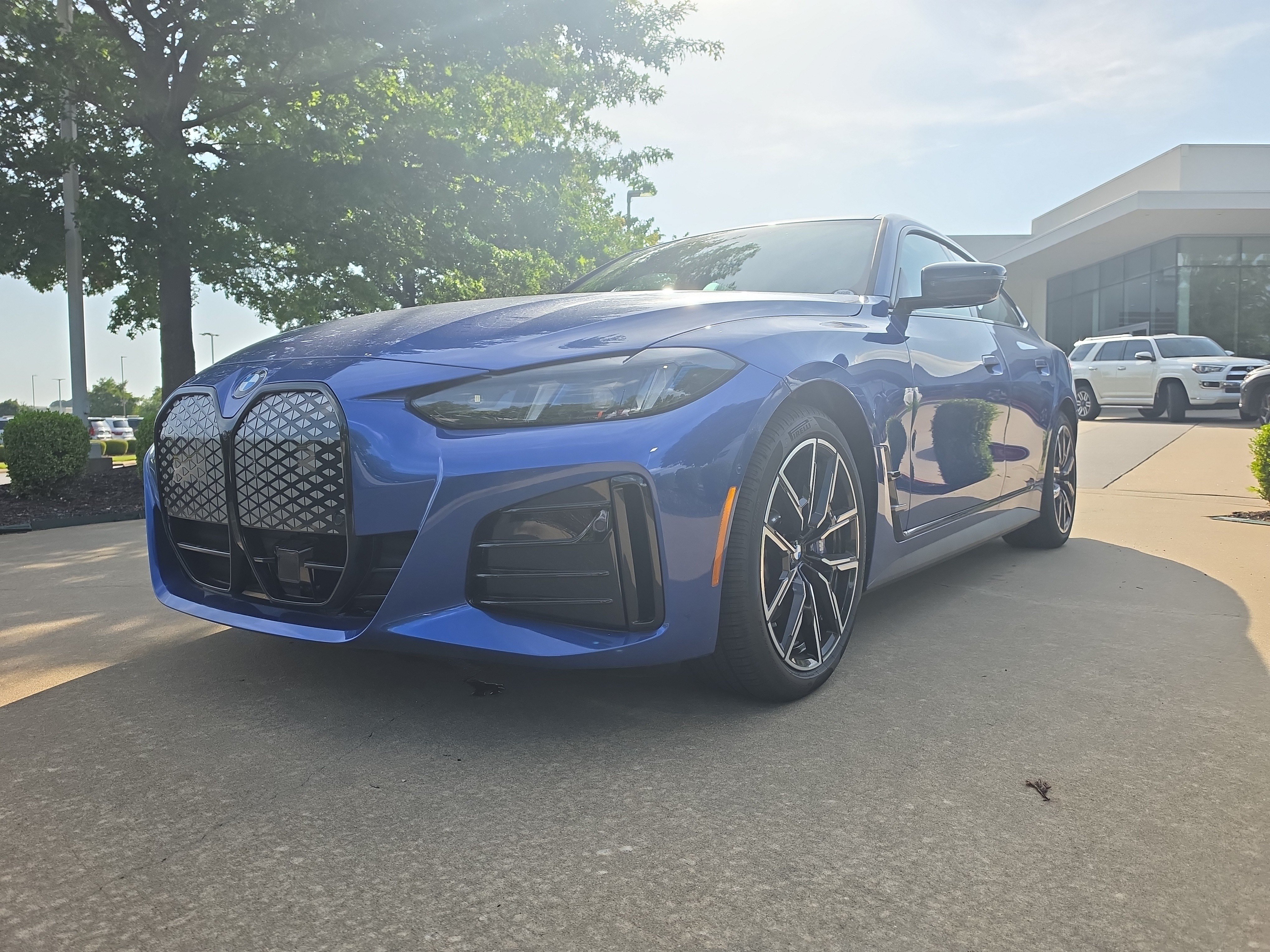 New 2026 BMW i4 xDrive40i w/ M Sport Package AWD/4WD image 1