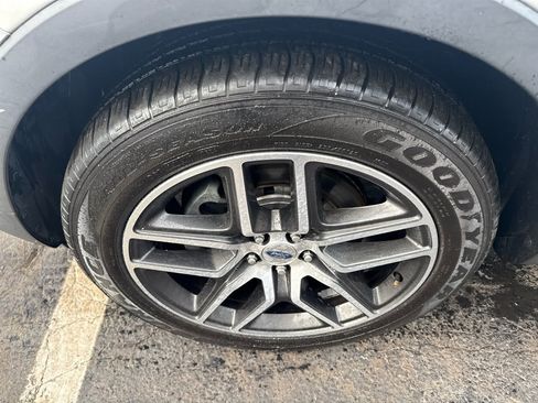 Used 2018 Ford Explorer Sport w/ Equipment Group 401A image 11