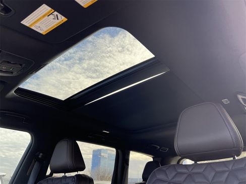 New 2026 Nissan Armada Platinum image 16