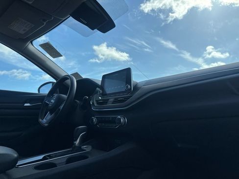 Certified 2025 Nissan Altima 2.5 SV FWD image 24