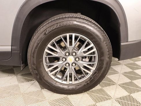 Used 2024 Chevrolet Traverse LT image 18