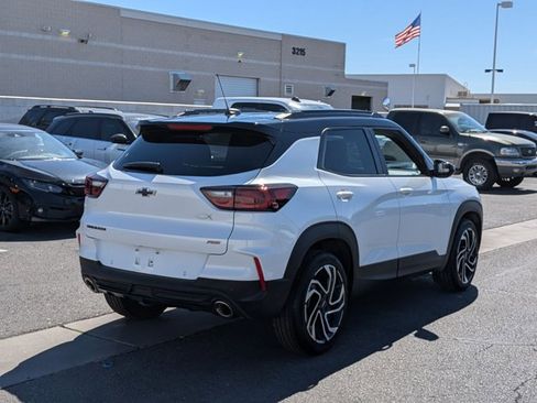 Certified 2025 Chevrolet TrailBlazer RS w/ Driver Confidence Package image 5