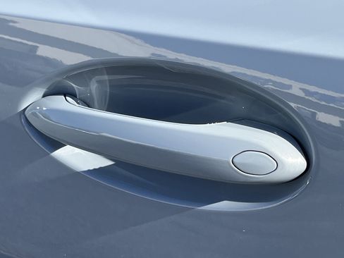 New 2026 BMW 330i Sedan w/ M Sport Package image 30