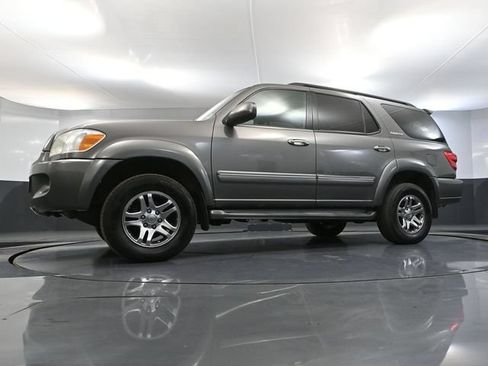 Used 2005 Toyota Sequoia Limited AWD/4WD image 54