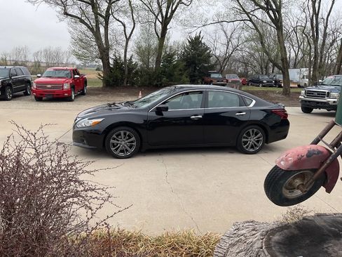 Used 2018 Nissan Altima 2.5 SR w/ SR Special Edition image 6