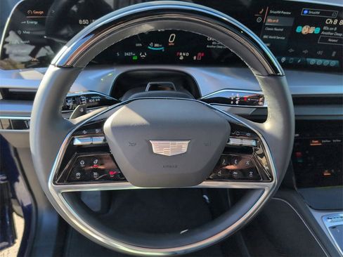 Used 2026 Cadillac Vistiq Sport image 9