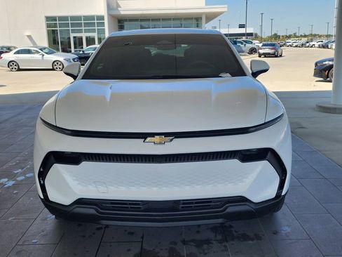 Used 2026 Chevrolet Equinox EV LT image 5