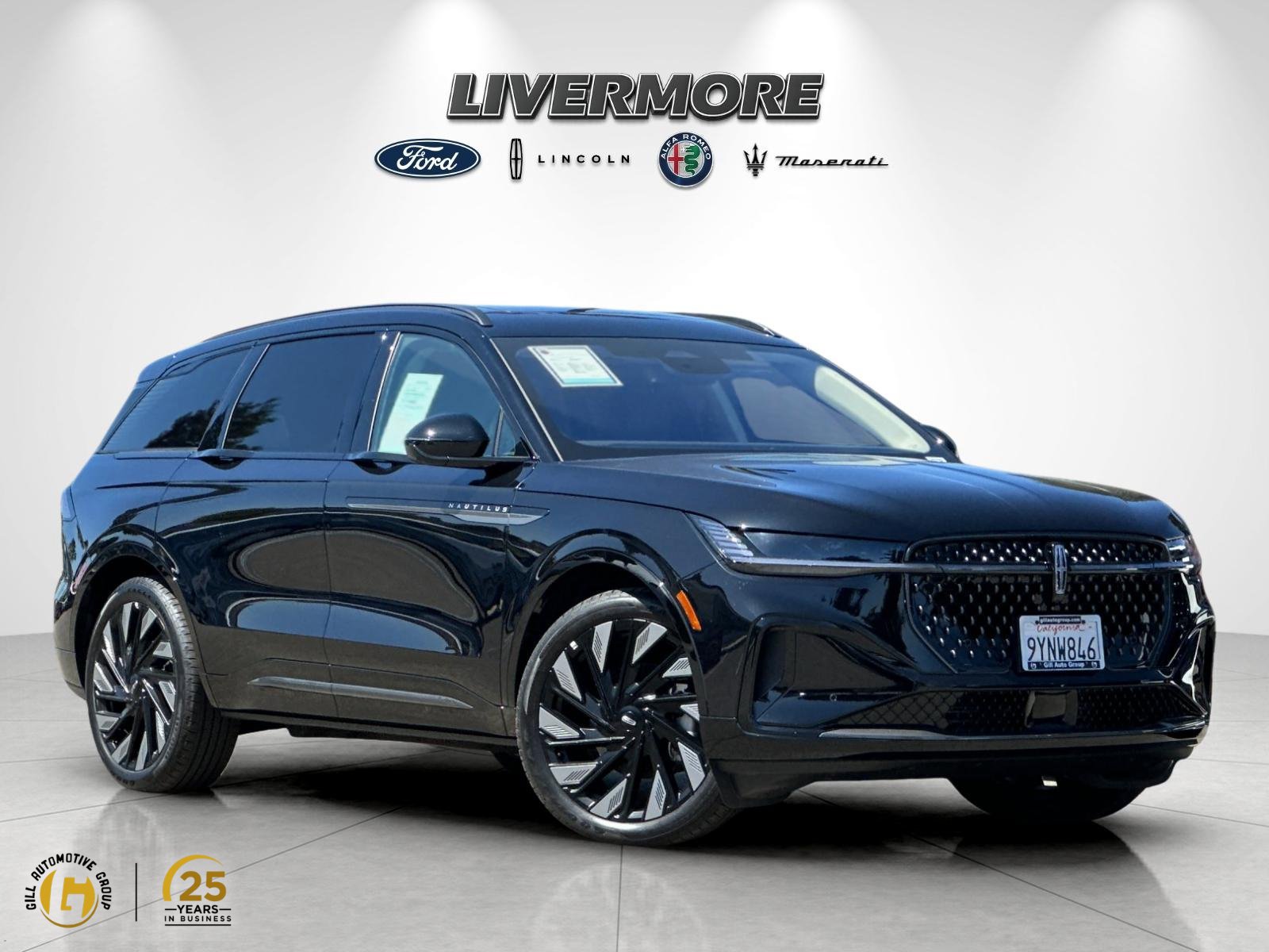 Used 2026 Lincoln Nautilus Reserve w/ Jet Appearance Package AWD/4WD image 1