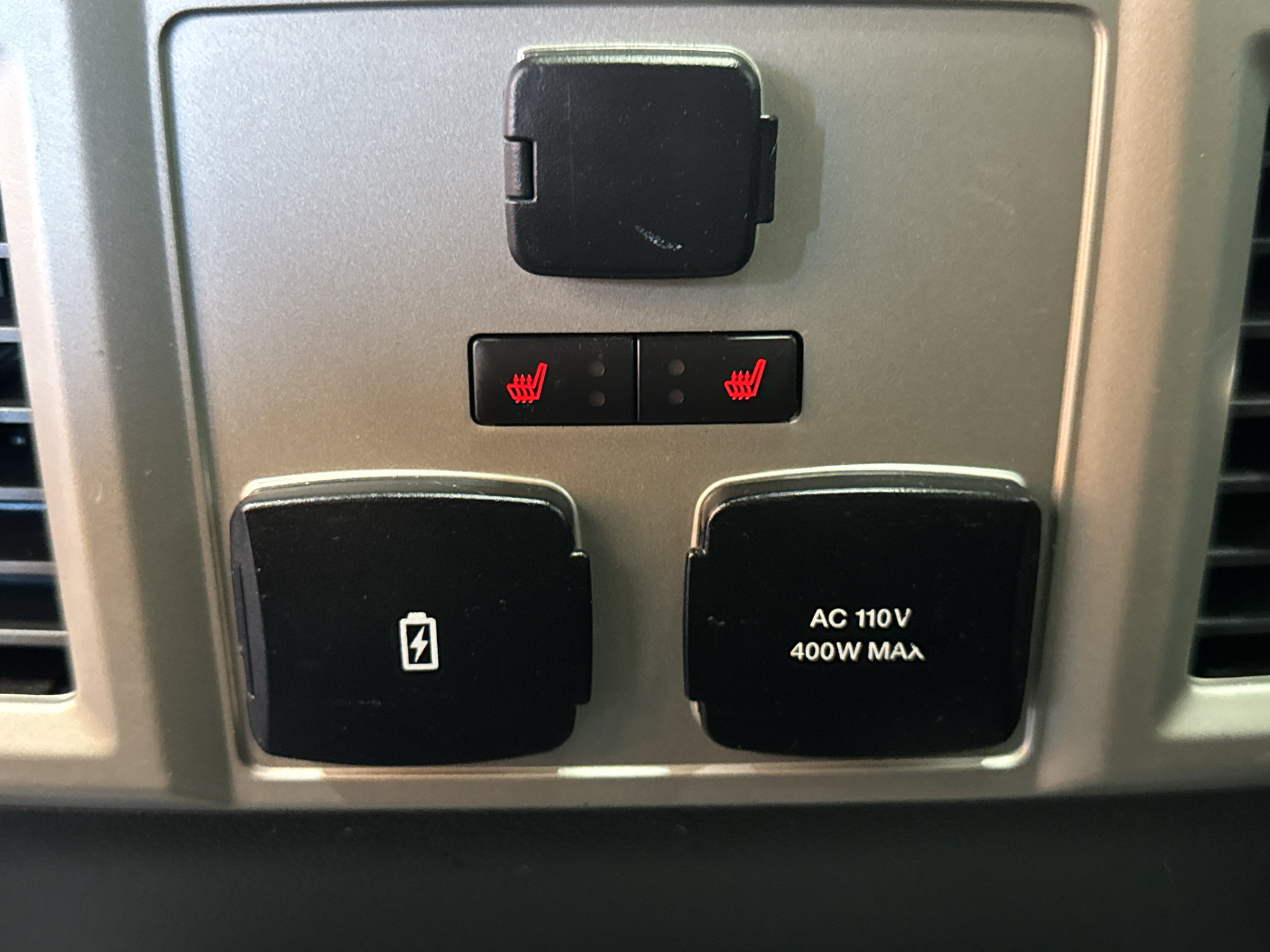 Used 2020 Ford F150 Lariat w/ Equipment Group 502A Luxury AWD/4WD image 14