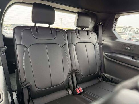 New 2025 Jeep Grand Cherokee L Limited w/ Black Appearance Package image 20