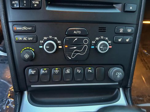 Used 2014 Volvo XC90 3.2 R-Design FWD image 19