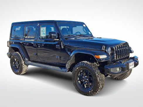 Used 2021 Jeep Wrangler Unlimited Sahara image 1