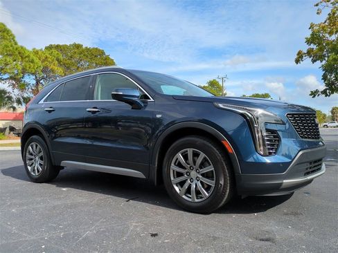 Used 2021 Cadillac XT4 Premium Luxury w/ Driver Awareness Package image 2