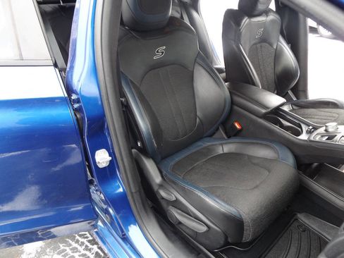 Used 2015 Chrysler 200 S w/ Navigation & Sound Group I image 22