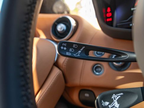 Used 2023 McLaren GT image 14