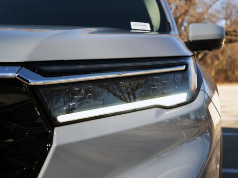 Certified 2025 Honda Pilot Elite image 11