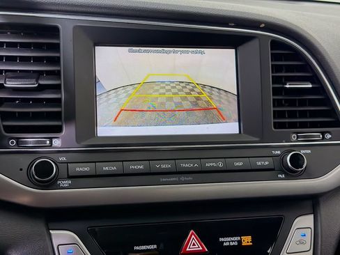 Used 2018 Hyundai Elantra SEL FWD image 18