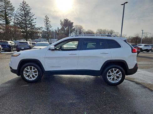 Used 2016 Jeep Cherokee Latitude w/ Safety/Convenience Group image 5