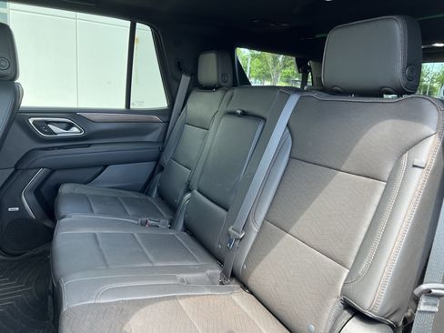 Used 2022 Chevrolet Tahoe High Country w/ Premium Package AWD/4WD image 33