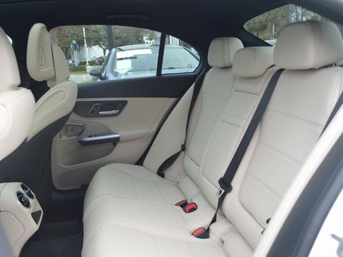Certified 2025 Mercedes-Benz C 300 4MATIC Sedan image 32