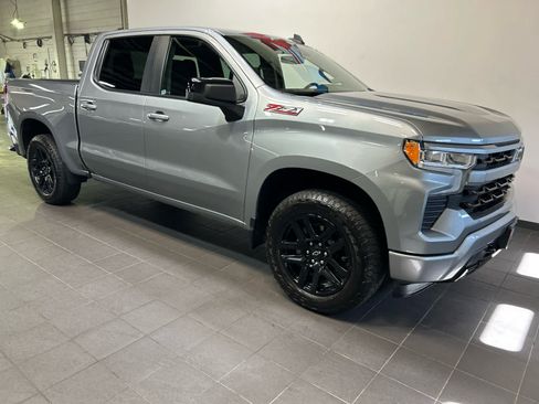 Used 2024 Chevrolet Silverado 1500 RST AWD/4WD image 2