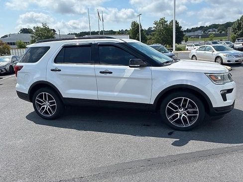 Used 2018 Ford Explorer Sport AWD/4WD image 4