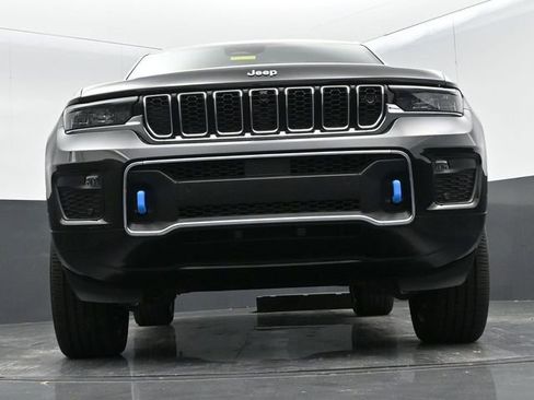 Used 2024 Jeep Grand Cherokee Overland w/ Advanced Protech Group III AWD/4WD image 43