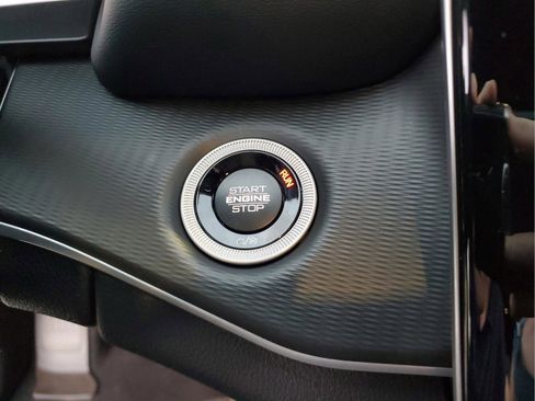 New 2025 Jeep Grand Cherokee Laredo w/ Luxury Tech Group I image 20