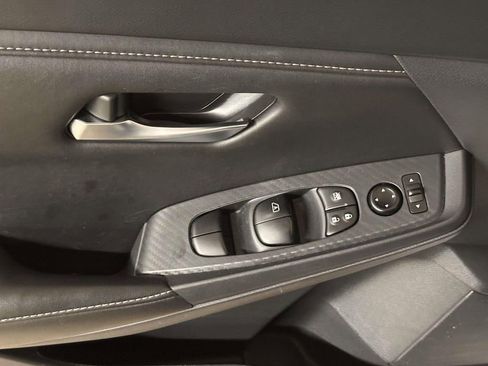 Used 2024 Nissan Sentra SV FWD image 13