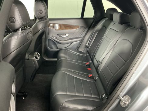 Used 2019 Mercedes-Benz GLC 300 4MATIC image 18