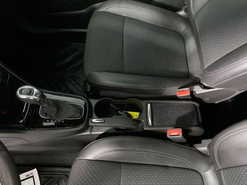 Used 2022 Buick Encore Preferred w/ Safety Package image 20